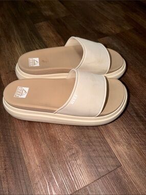 Reef Cushion Bondi Bay Women's Slides Khaki size 9